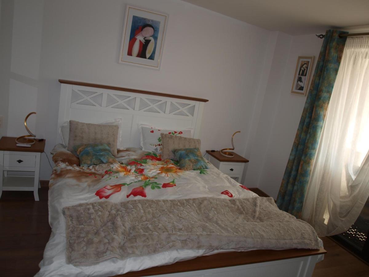 Amavera Apartment Târgu Jiu Exteriér fotografie