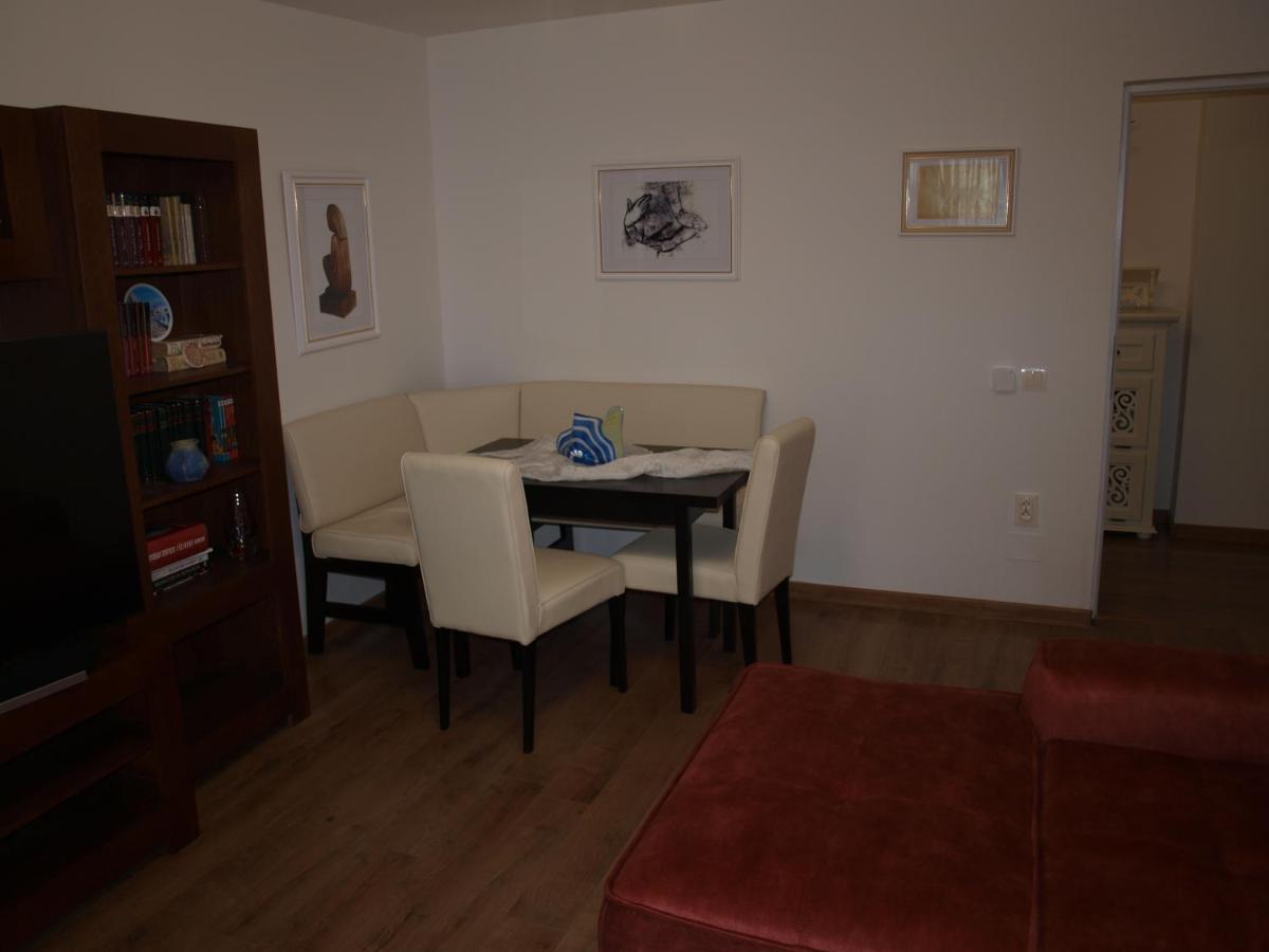 Amavera Apartment Târgu Jiu Exteriér fotografie