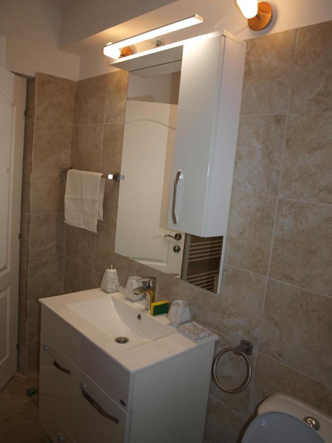 Amavera Apartment Târgu Jiu Exteriér fotografie